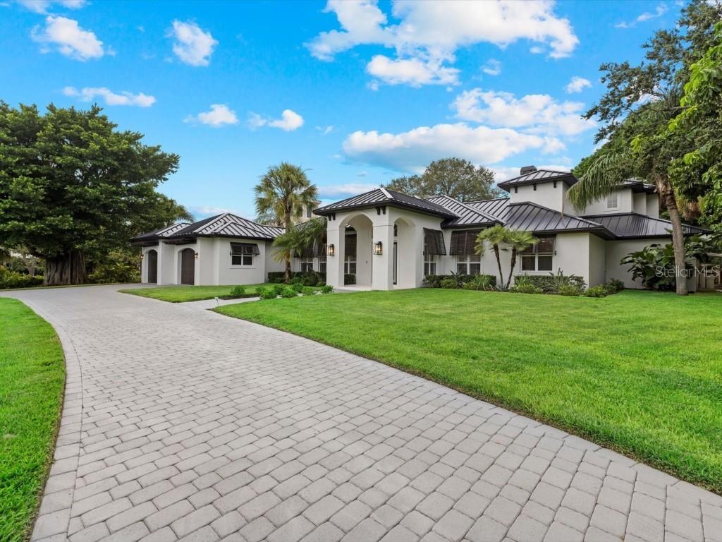 1707 Caribbean Dr., Sarasota, FL 34231