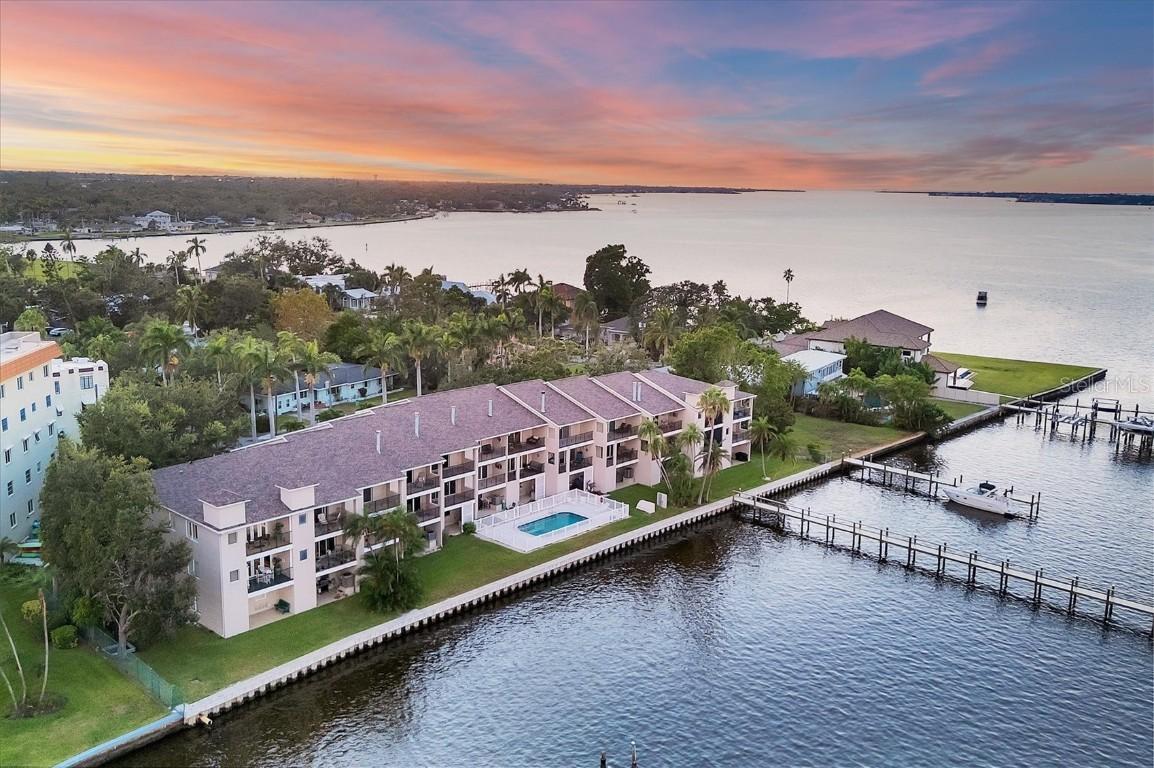 1602 Point Pleasant Ave., Bradenton, FL 34205