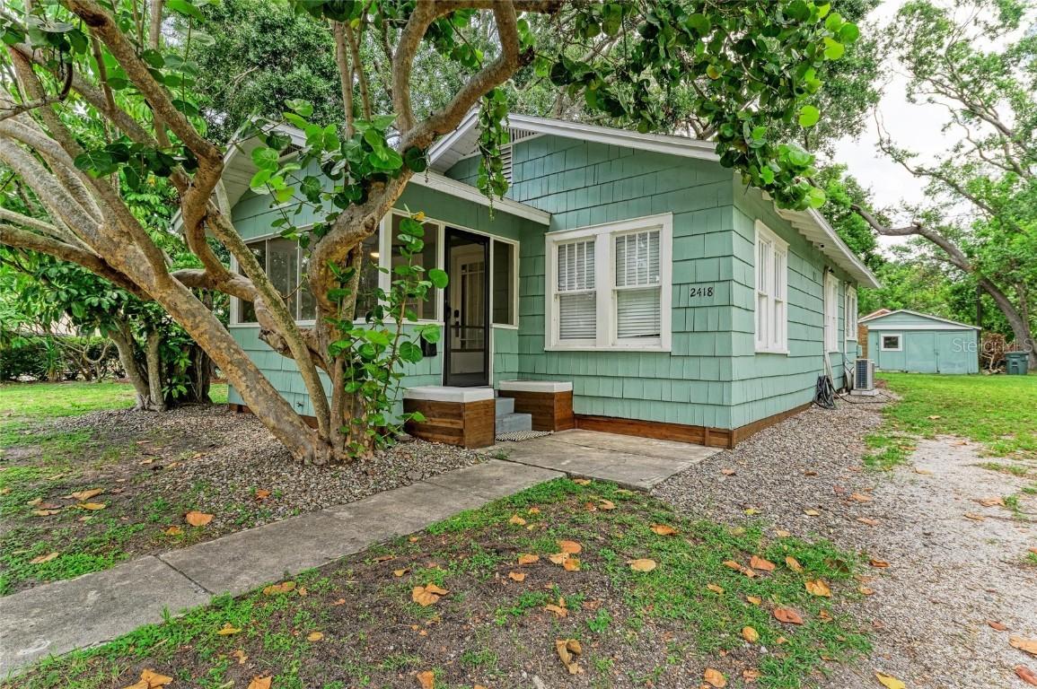 2418 12th Ave., Bradenton, FL 34205