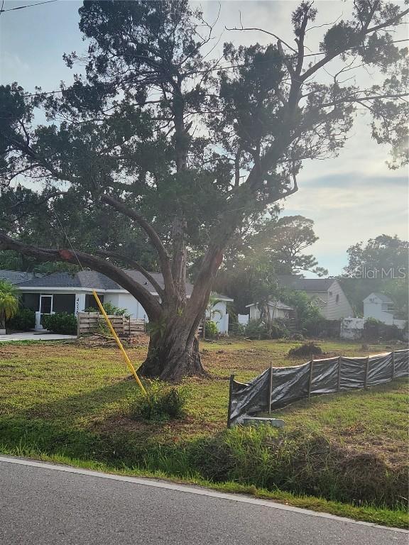 4528, 4530, 4532 S Lockwood Ridge Rd., Sarasota, FL 34231