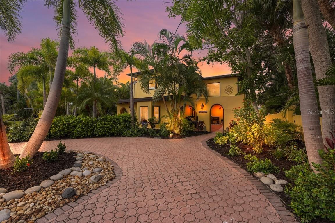 5354 Calle Florida, Sarasota, FL 34242