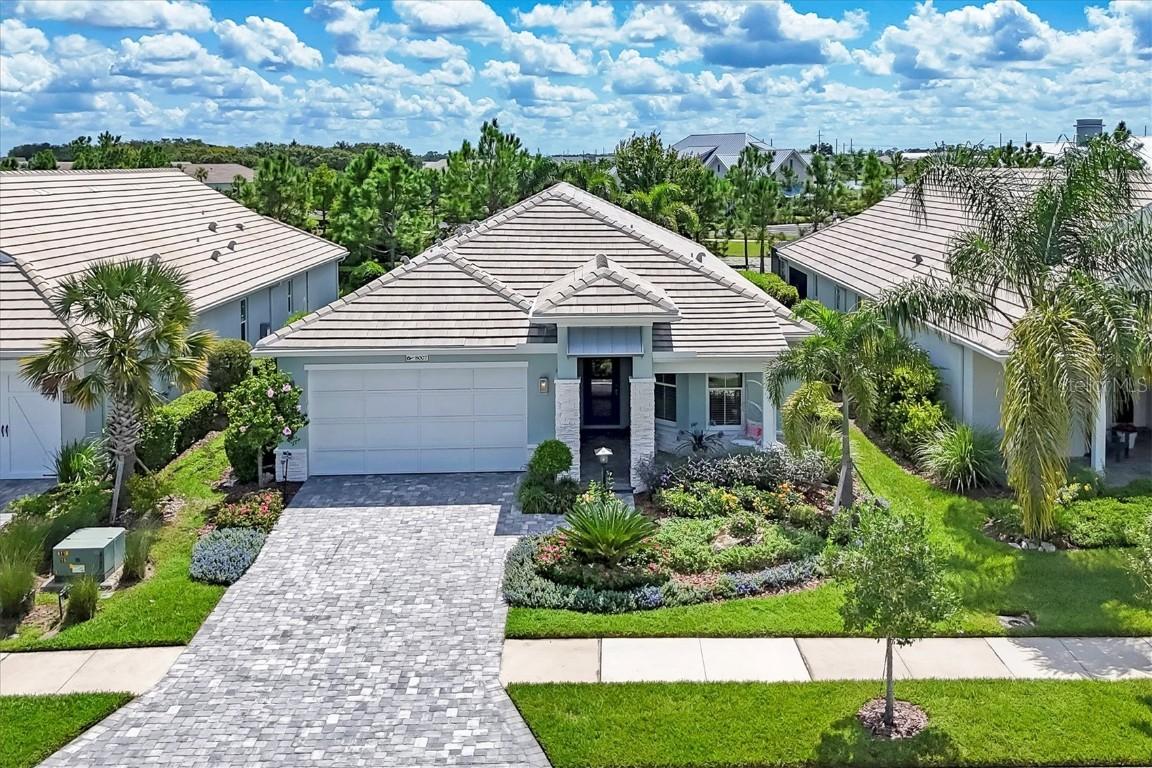 8007 Sandstar Way, Sarasota, FL 34240