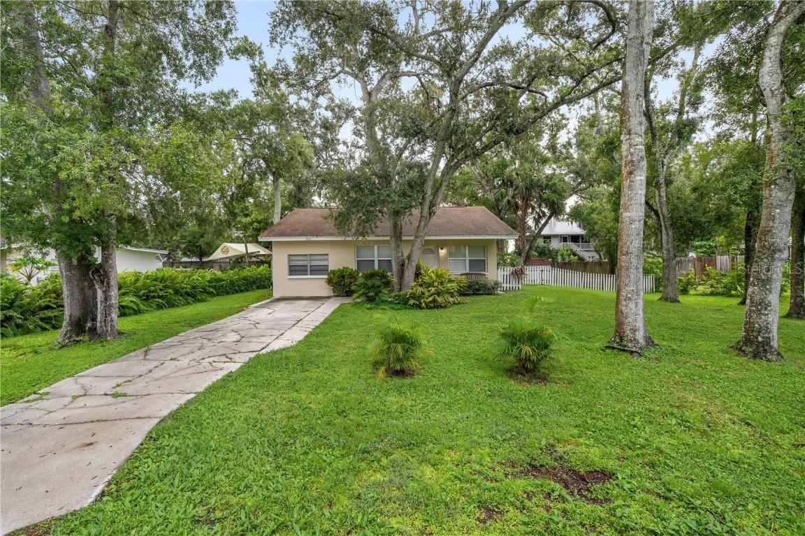 655 Hand Ave., Sarasota, FL 34232