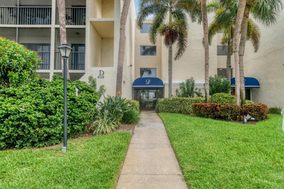 6116 43rd St. #405D, Bradenton, FL 34210
