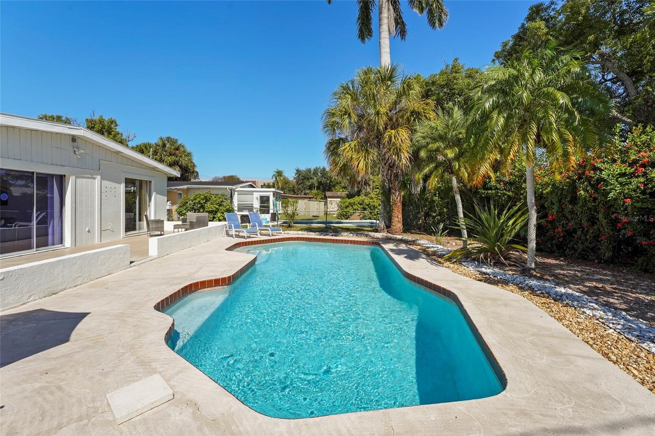 5619 New York Ave., Sarasota, FL 34231