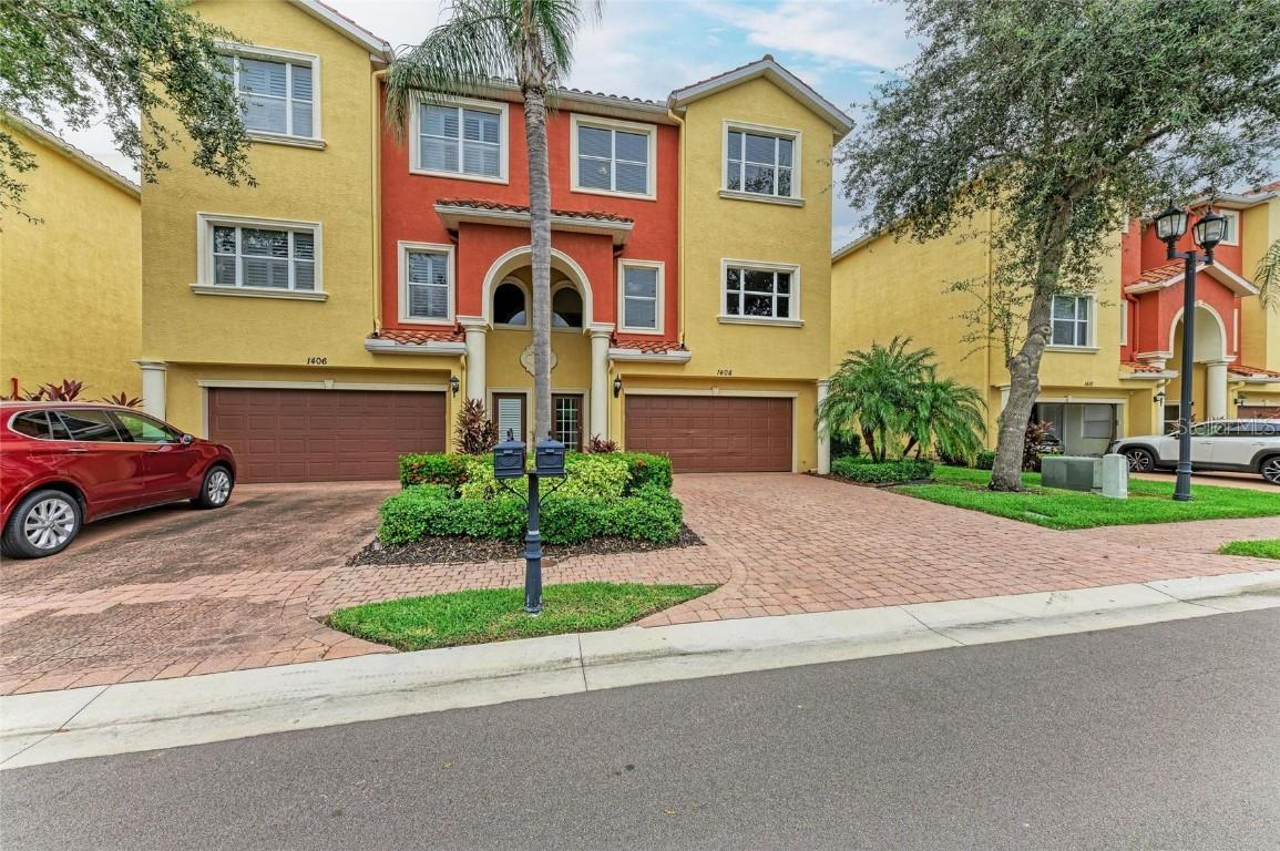 1408 3rd Street Cir., Palmetto, FL 34221