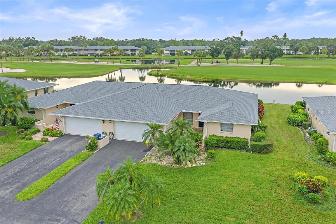 7077 W Country Club Dr., Sarasota, FL 34243