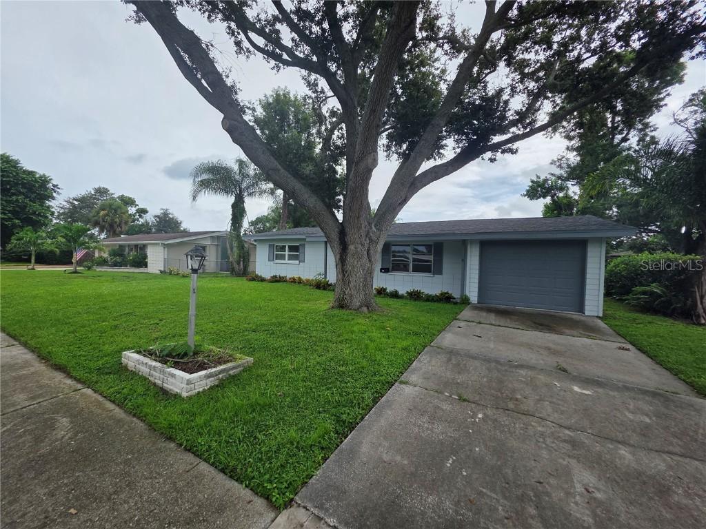 4461 Maceachen Blvd., Sarasota, FL 34233