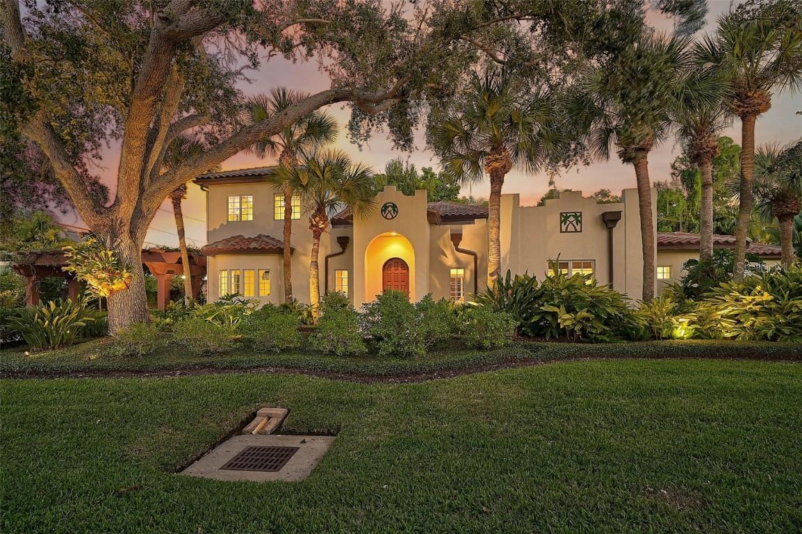 4439 Westwood Ln., Sarasota, FL 34231