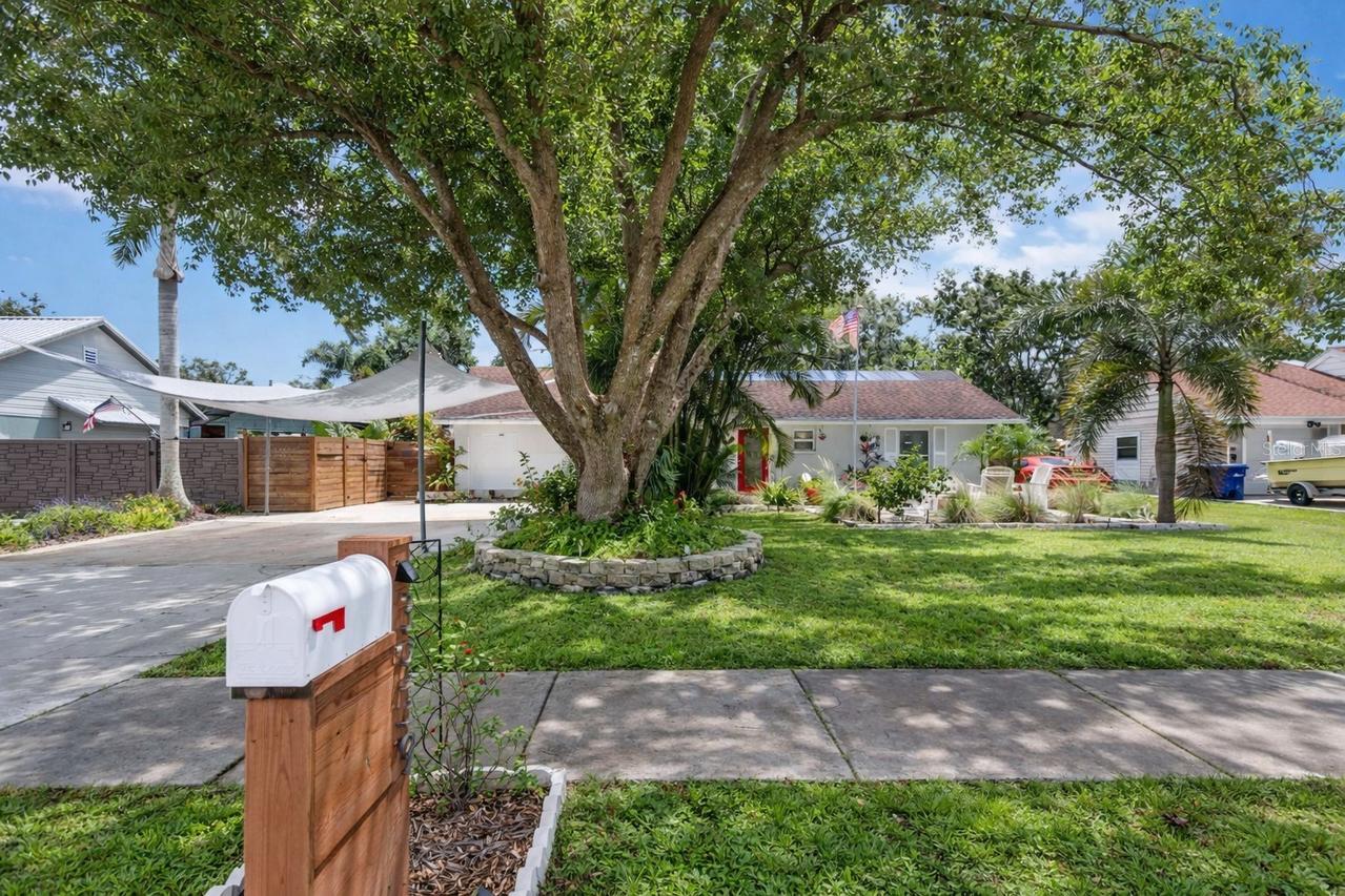 3959 Palau Dr., Sarasota, FL 34241