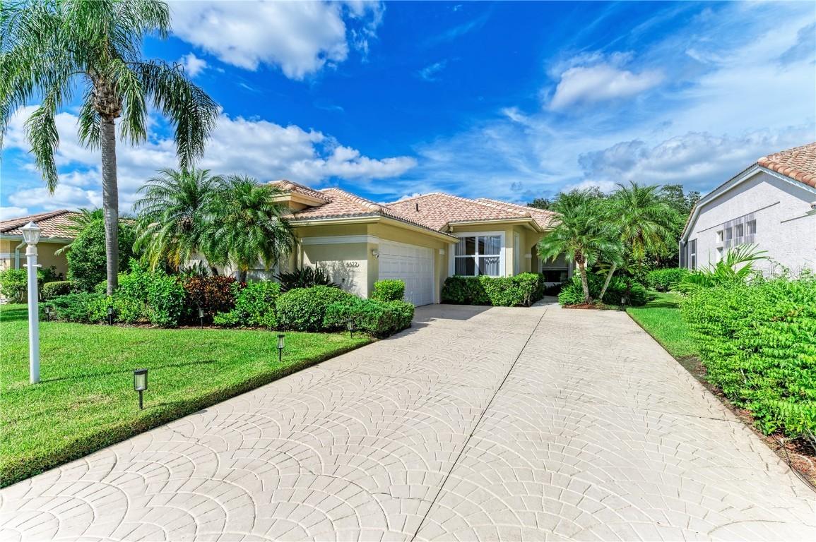 6622 Oakbrooke Cir., Bradenton, FL 34202