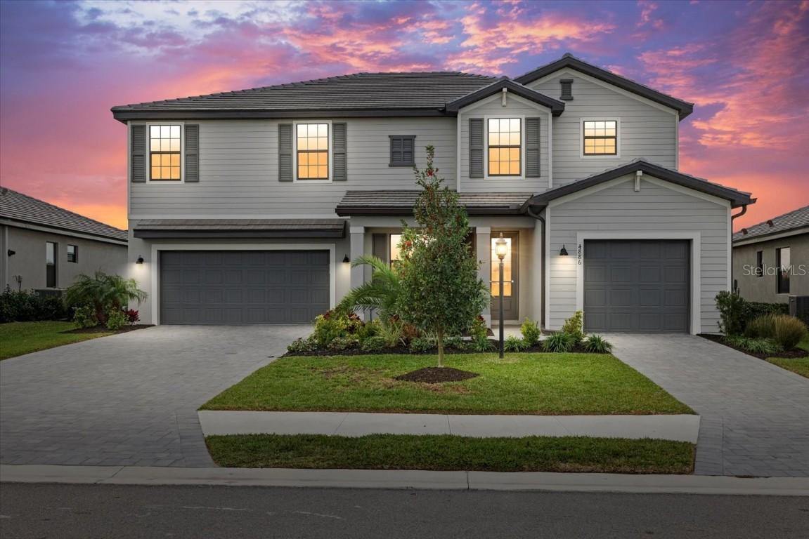 4886 Seafoam Tr., Bradenton, FL 34211