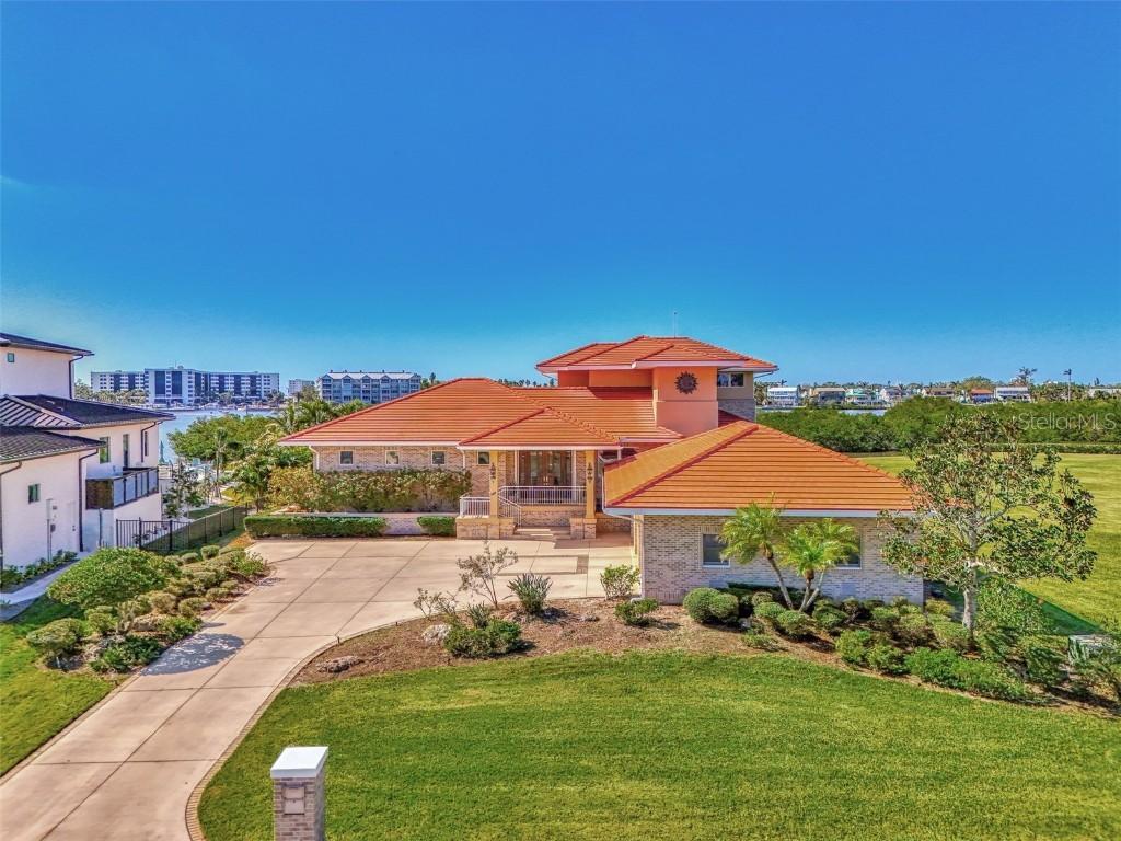 5800 Tidewood Ave., Sarasota, FL 34231