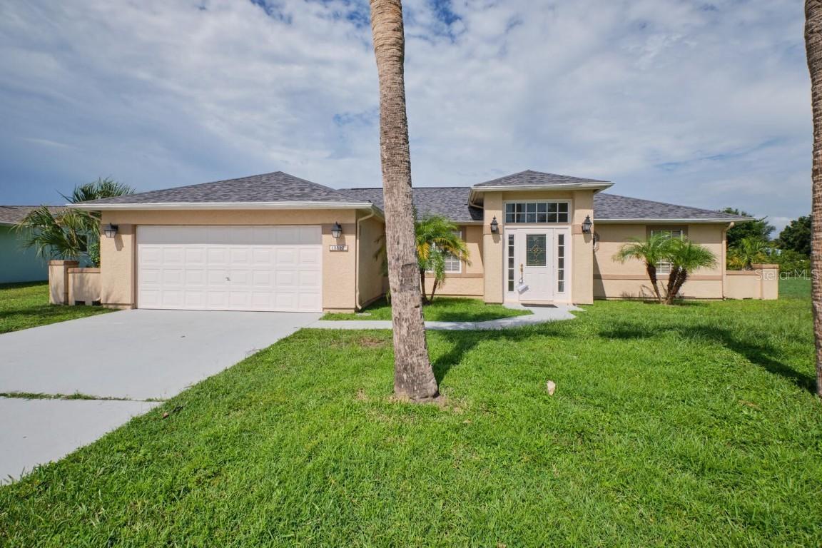 13592 Clara Ln., Port Charlotte, FL 33981