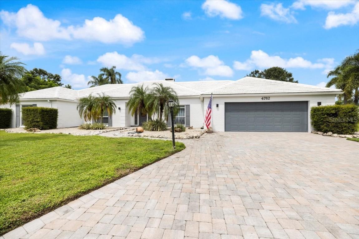 4762 Meredith Ln., Sarasota, FL 34241