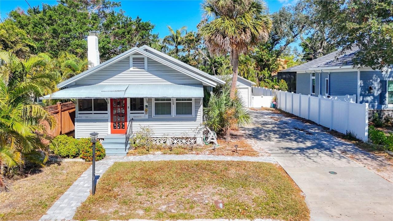 1687 Arlington St., Sarasota, FL 34239
