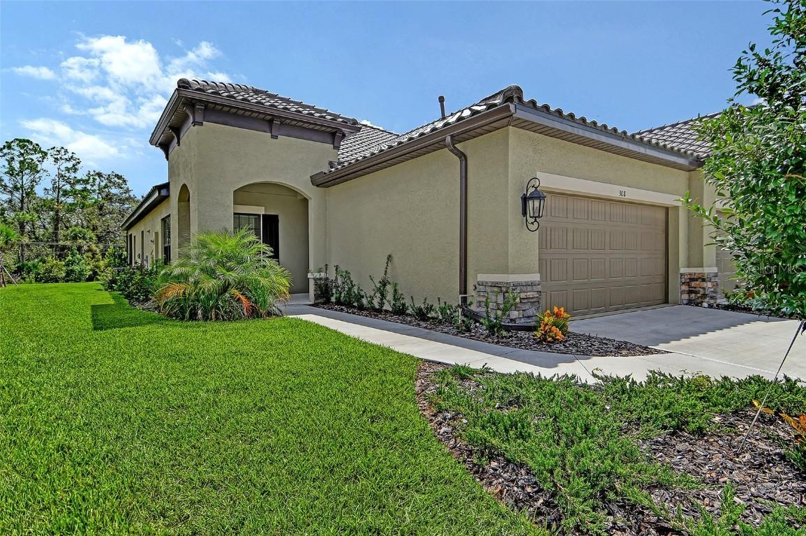 308 Altamura Cir., Nokomis, FL 34275