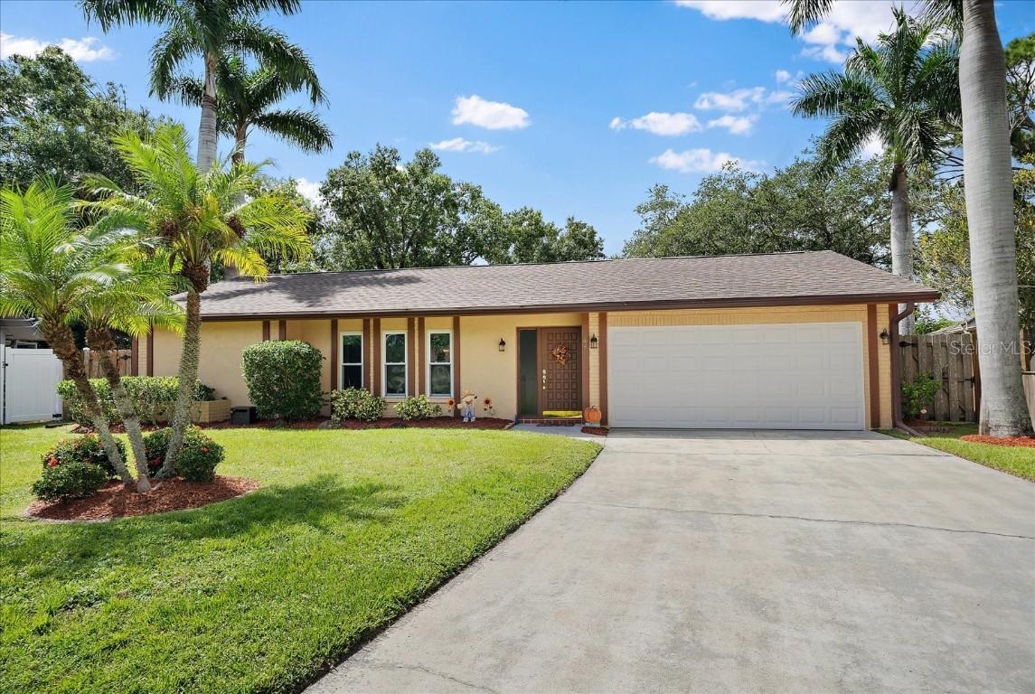 2442 Arborfield Sq., Sarasota, FL 34235