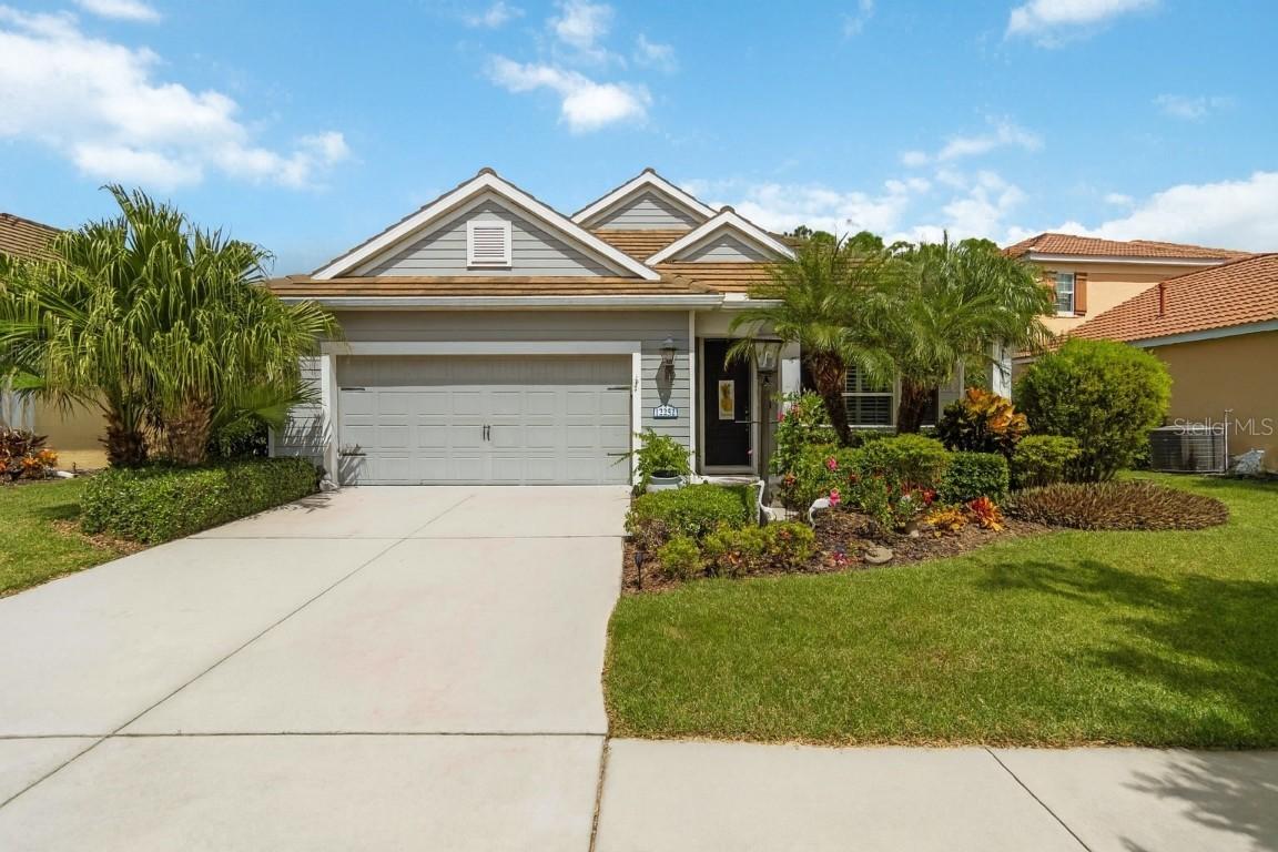 12252 Stuart Dr., Venice, FL 34293