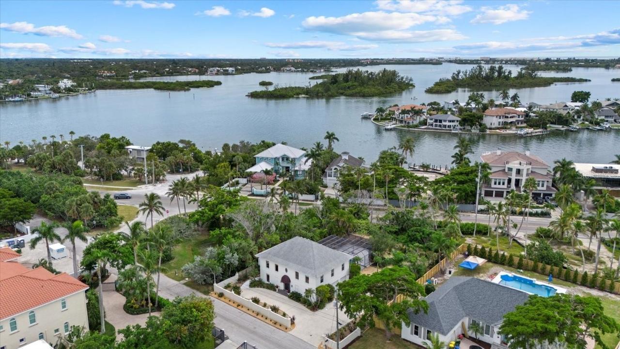 854 Norsota Way, Sarasota, FL 34242