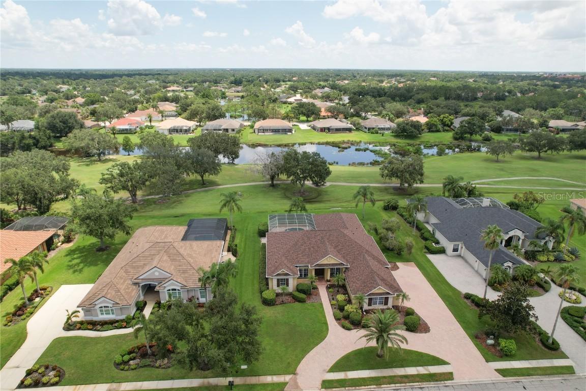 9996 Cherry Hills Avenue Cir., Bradenton, FL 34202
