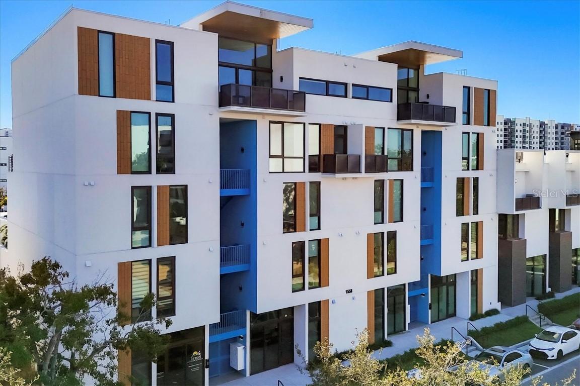 1558 4th St. #216, Sarasota, FL 34236