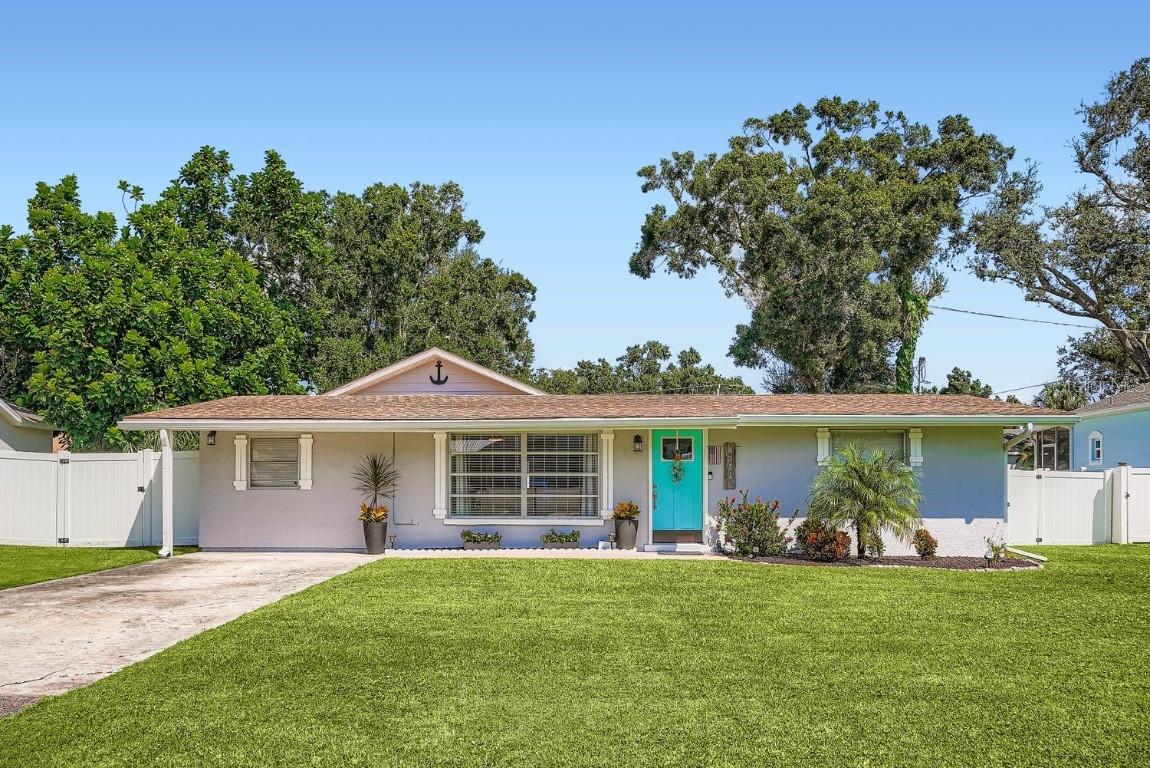4311 E 2nd Ave., Bradenton, FL 34208