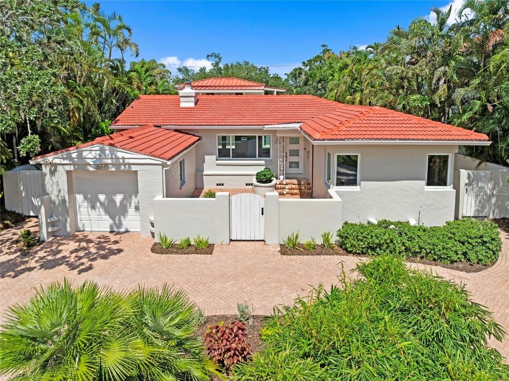 860 Snell Isle Blvd., St Petersburg, FL 33704