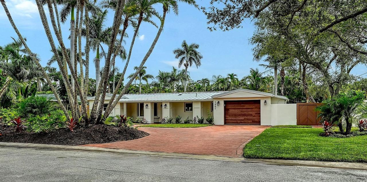 3851 Tangier Ter., Sarasota, FL 34239