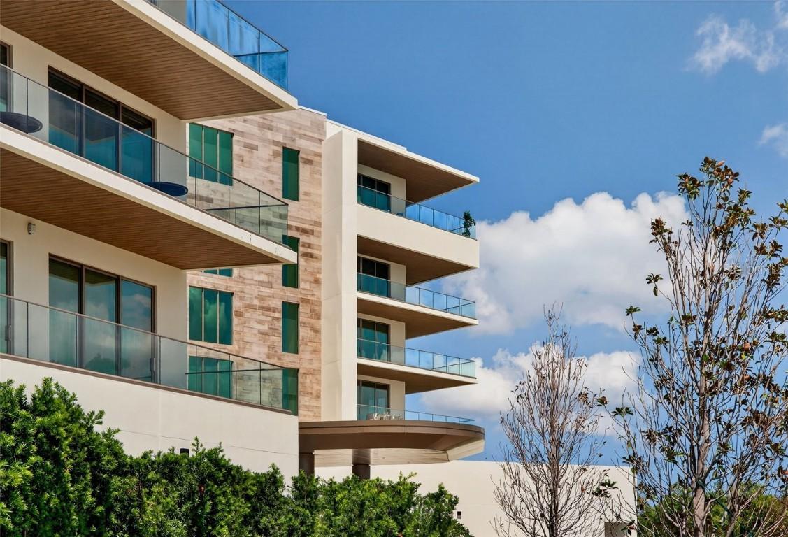 1591 Gulf Of Mexico Dr. #410, Longboat Key, FL 34228