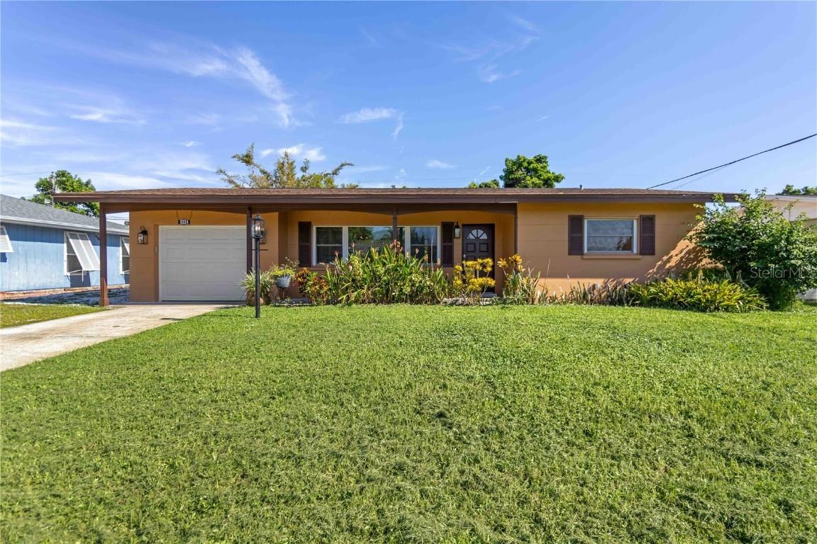 5224 39th Ave., Bradenton, FL 34209
