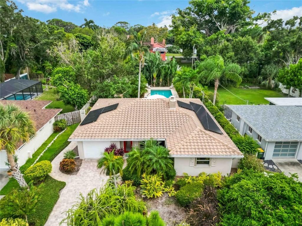 442 N Shore Dr., Sarasota, FL 34234