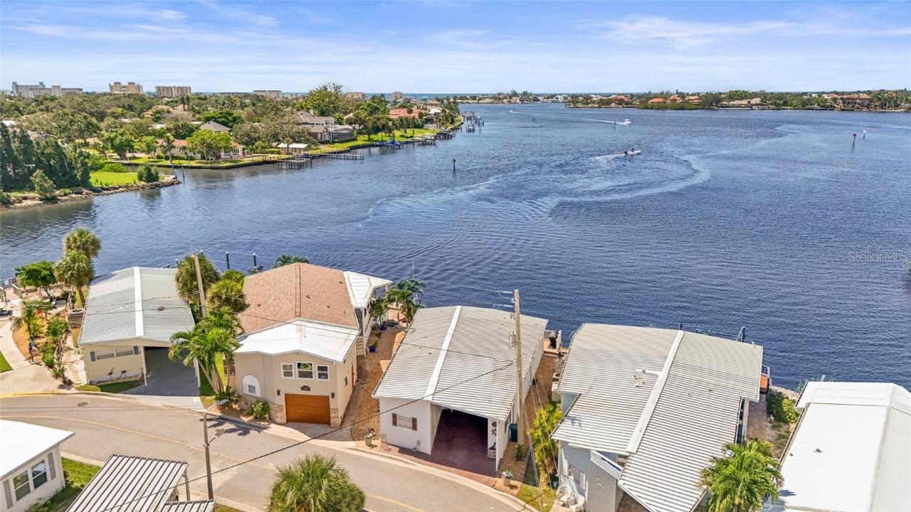 33 Starboard Dr., Venice, FL 34285