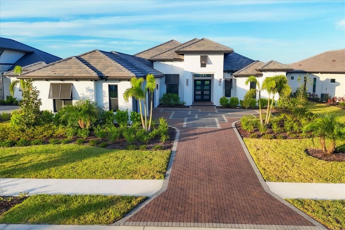 1209 Blue Shell Loop, Sarasota, FL 34240