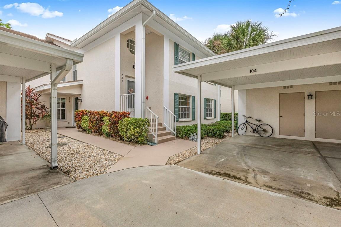 813 Montrose Dr. #104, Venice, FL 34293