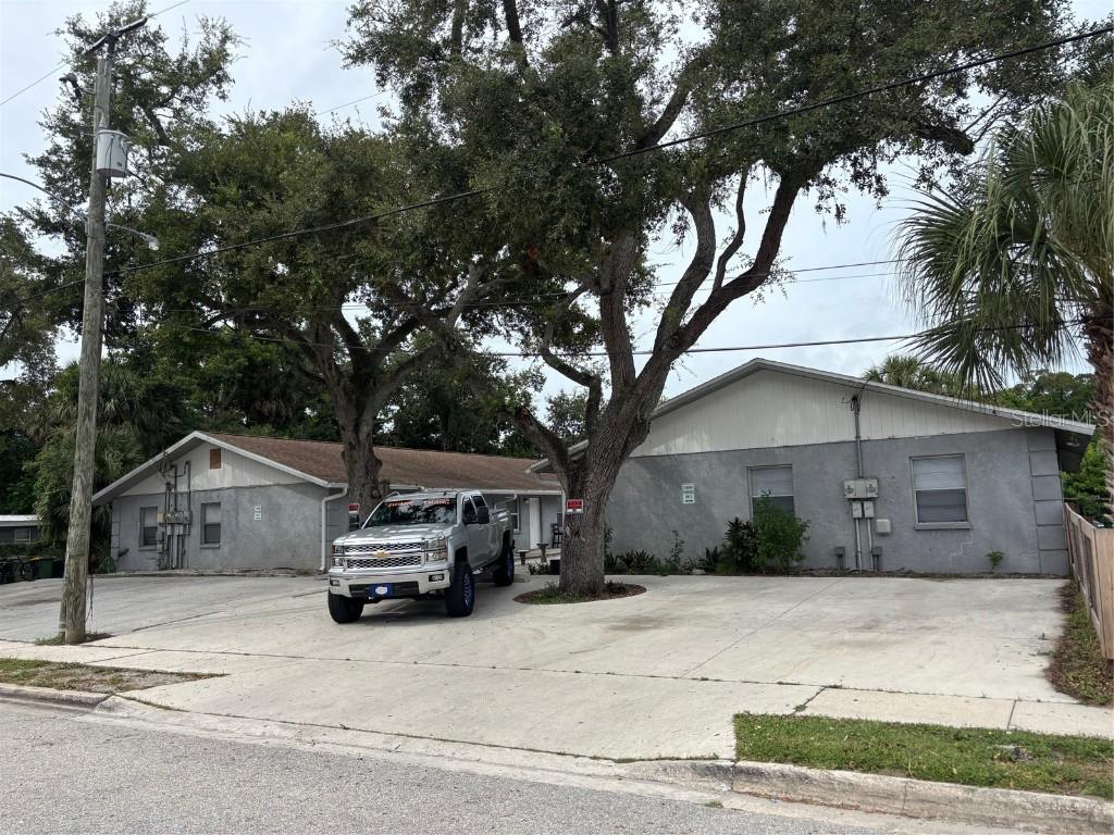 2381 Leon Ave., Sarasota, FL 34234