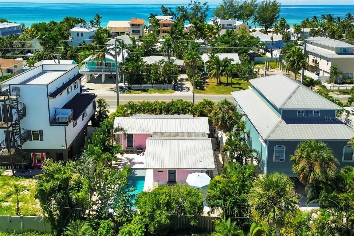 2913 Gulf Dr., Holmes Beach, FL 34217