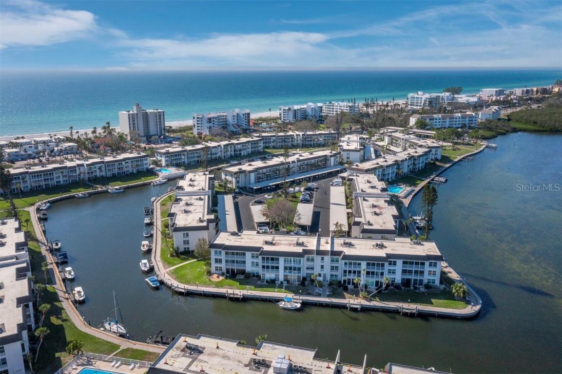 4390 Exeter Dr. #104, Longboat Key, FL 34228
