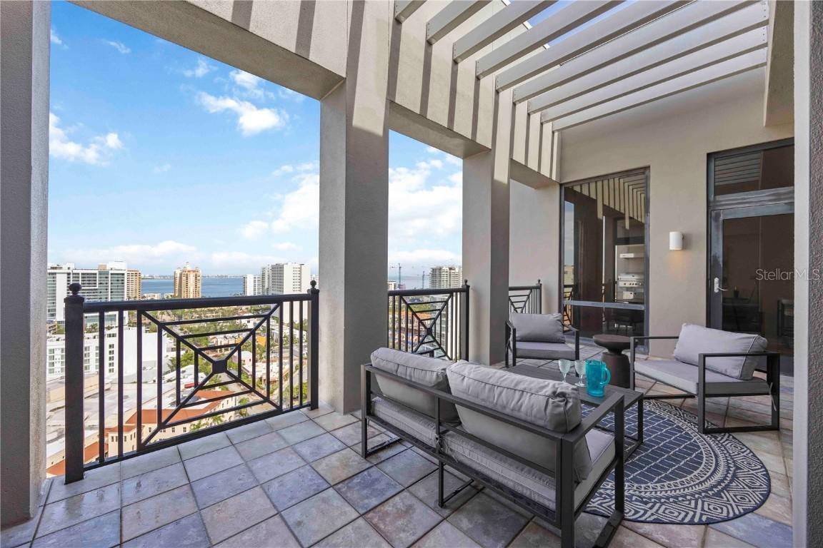 50 Central Ave. #17PHB, Sarasota, FL 34236