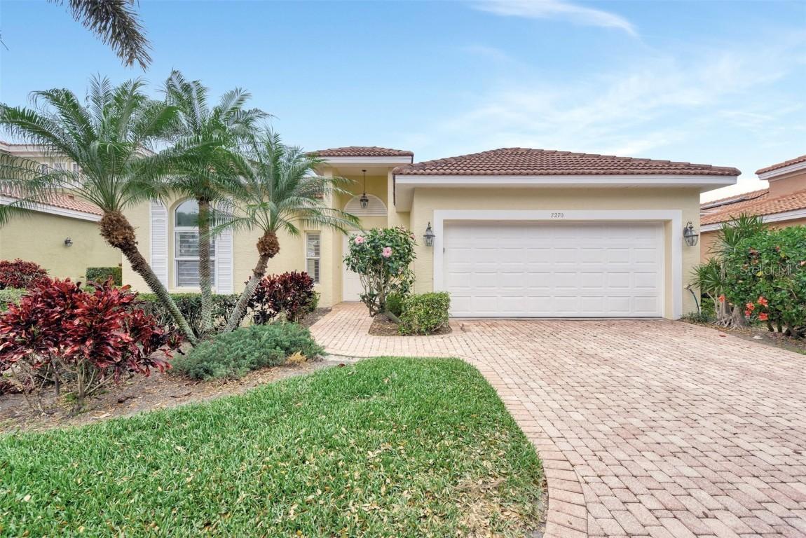7270 Alicante Dr. #3, Sarasota, FL 34238