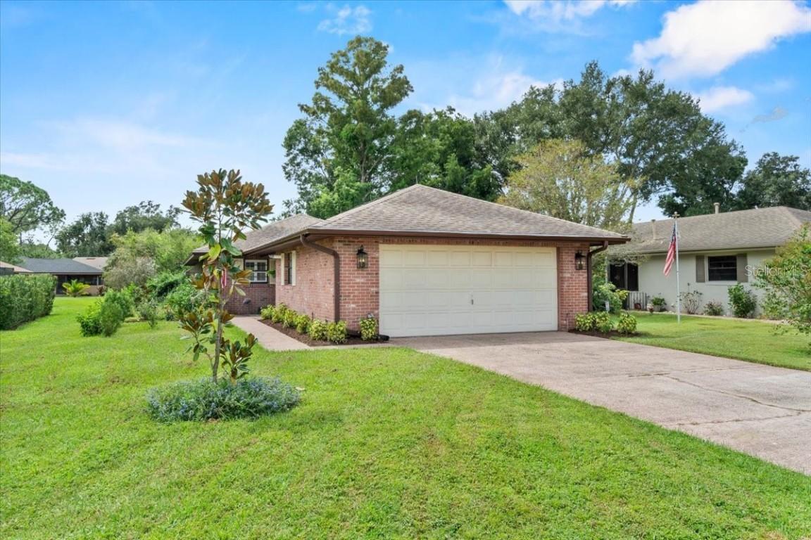 511 Pebble Springs Ct., Winter Haven, FL 33884