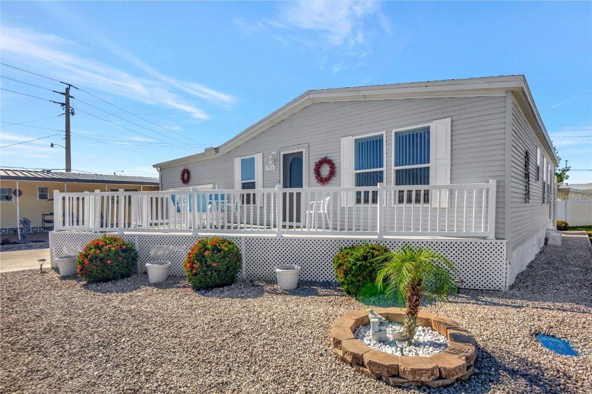 1906 Ohio Ave., Bradenton, FL 34207