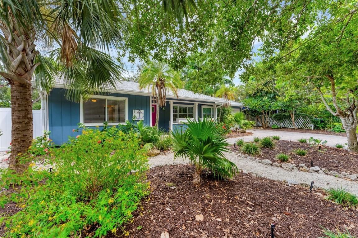 121 32nd St., Bradenton, FL 34205