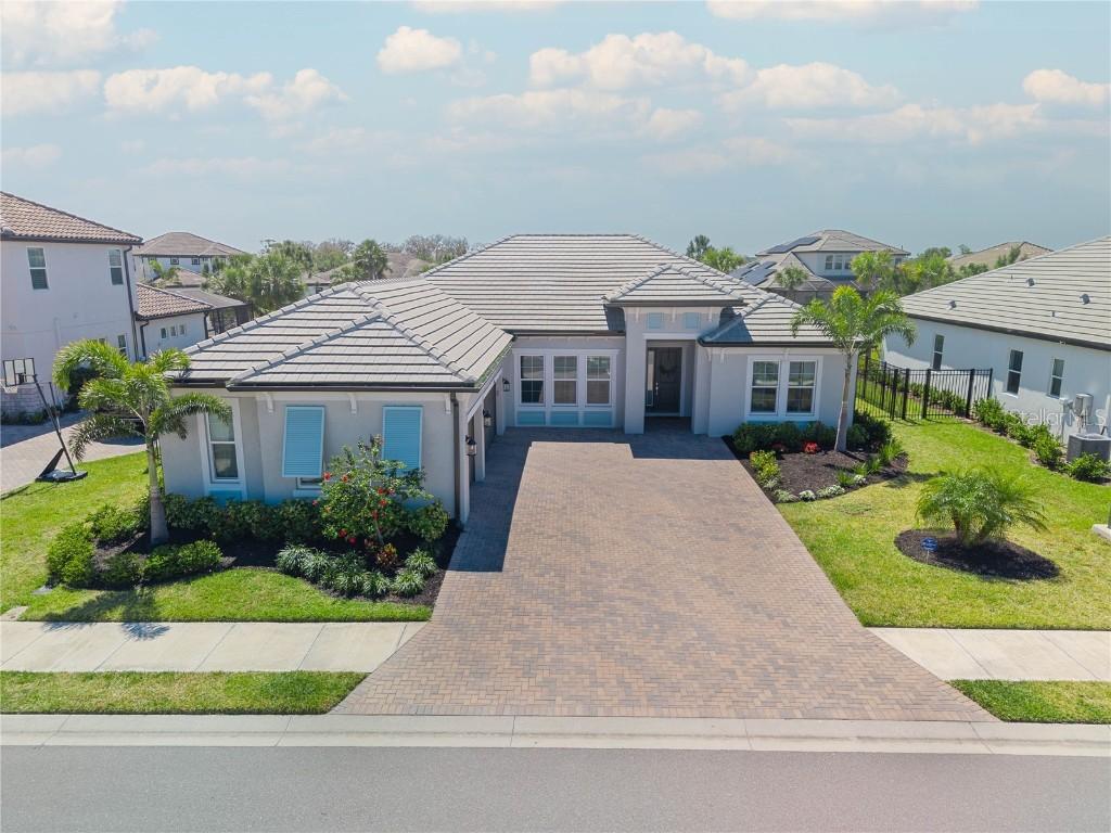 6172 Lungo Lago Dr., Sarasota, FL 34241
