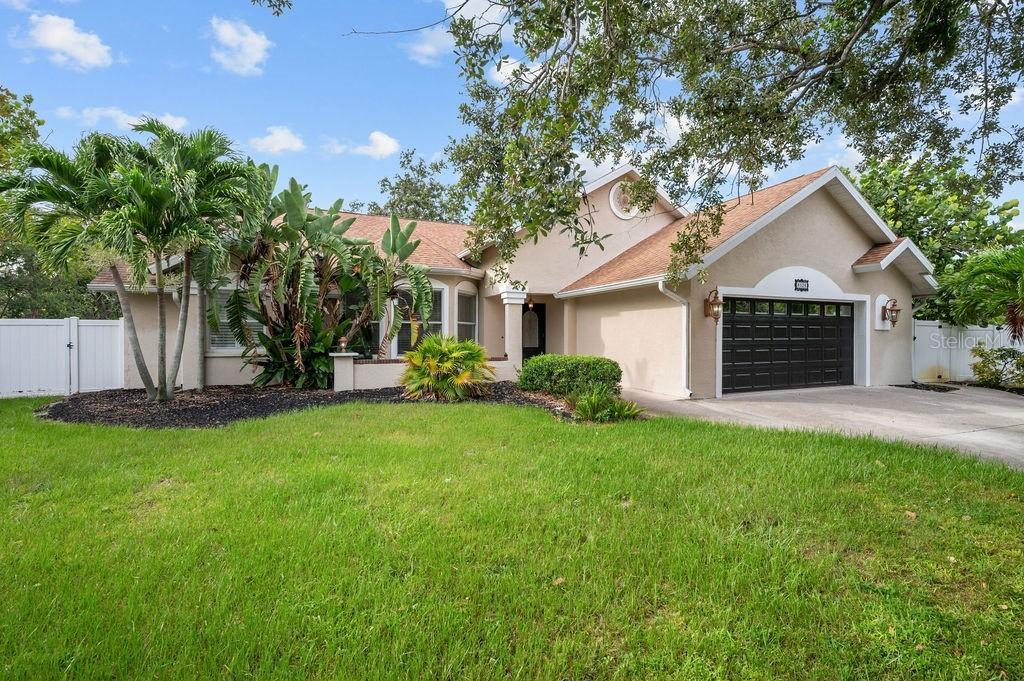 8528 10th Ave., Bradenton, FL 34209
