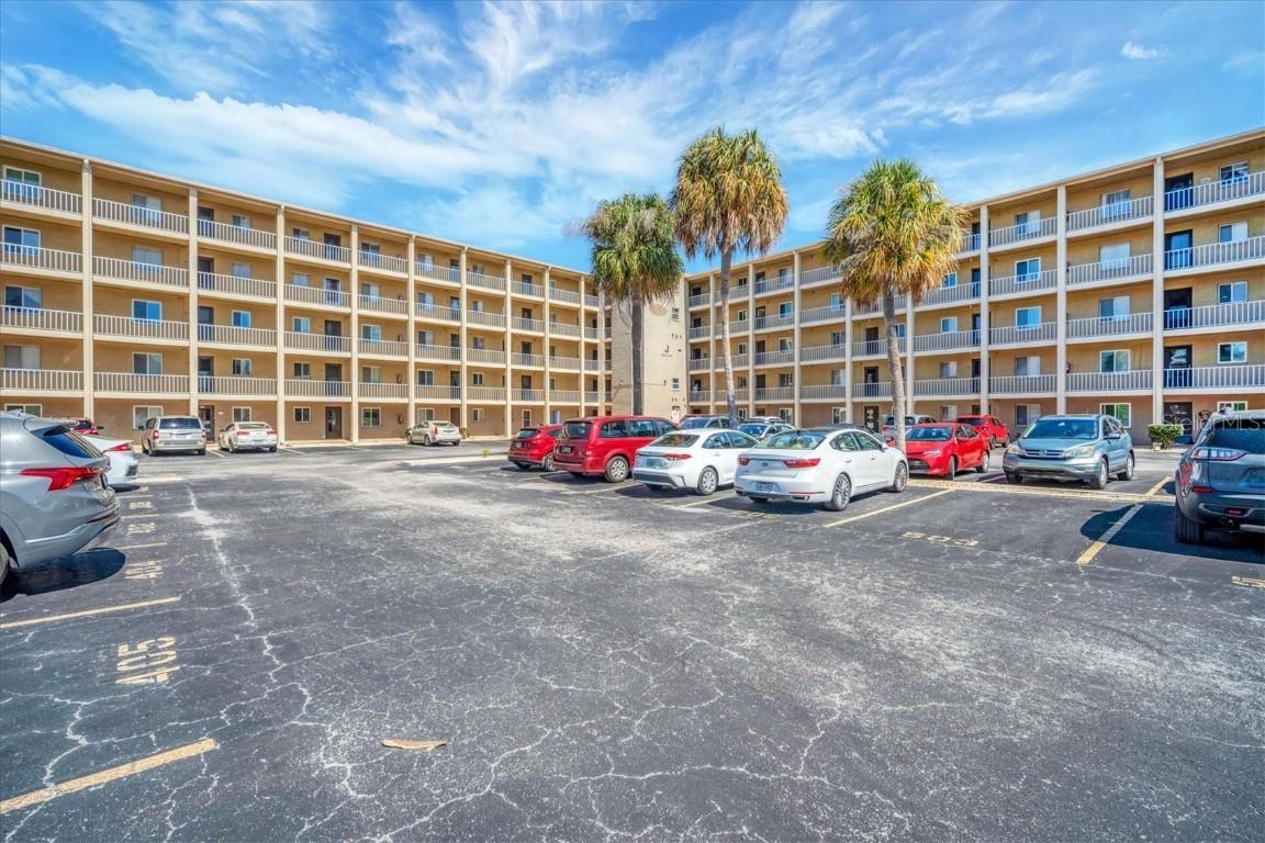 3661 Lake Bayshore Dr. #507J, Bradenton, FL 34205