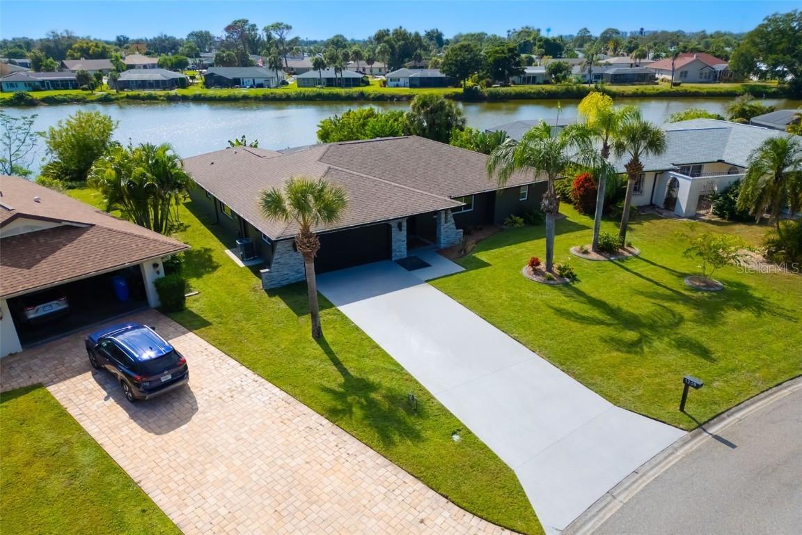 1209 Waterside Ln., Venice, FL 34285