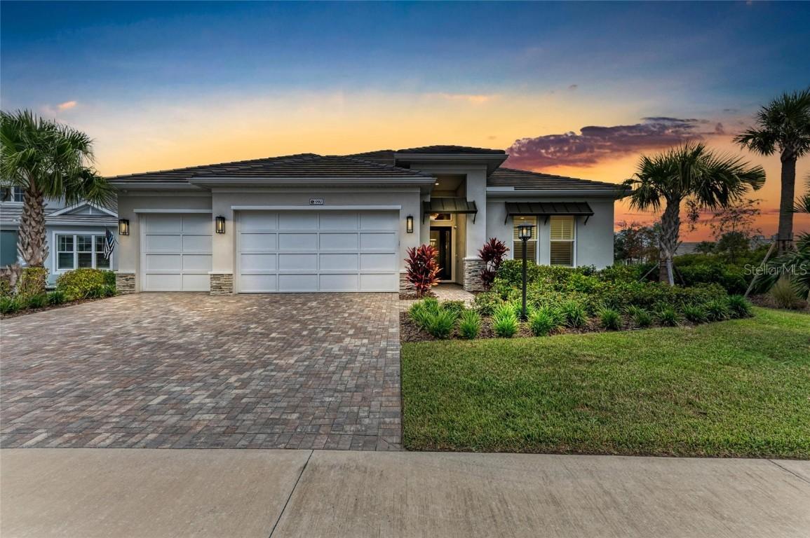 990 Seascape Pl., Sarasota, FL 34240
