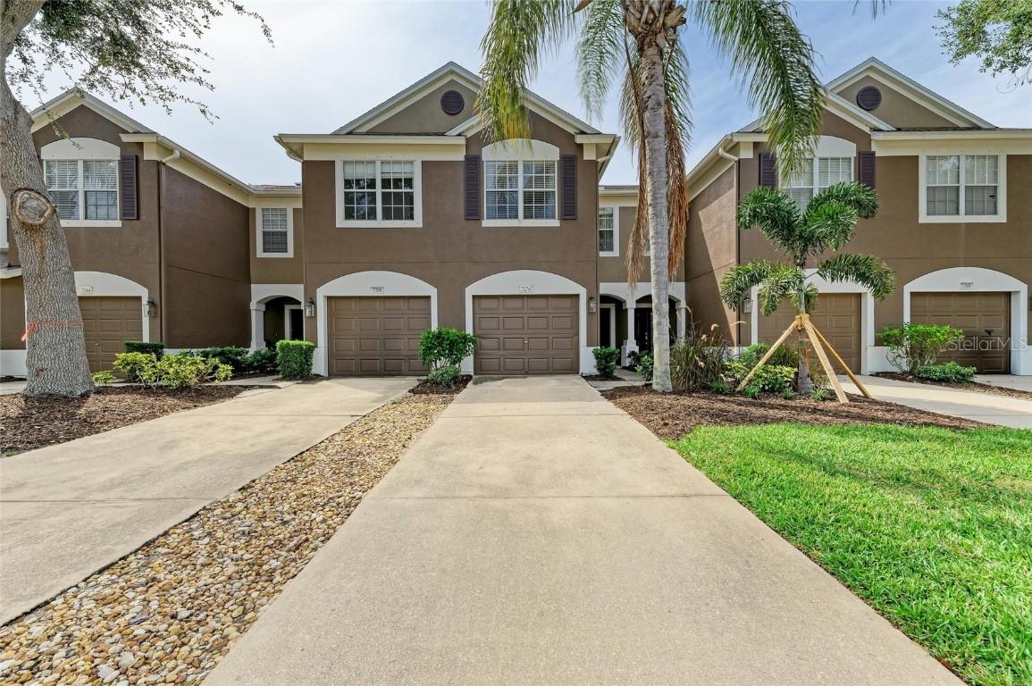 7276 83rd Dr., Bradenton, FL 34201