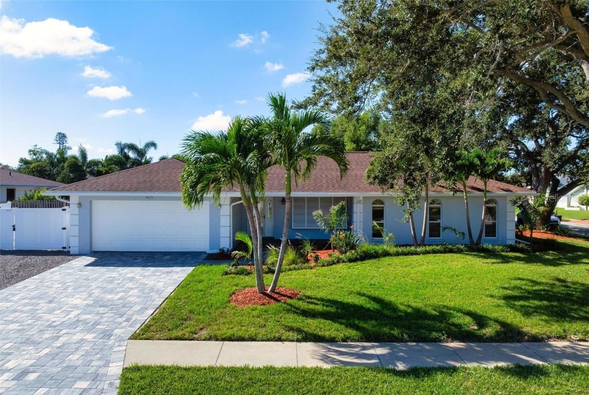 6315 4th Ave., Bradenton, FL 34209